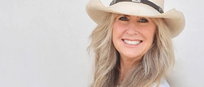 Lori McNee