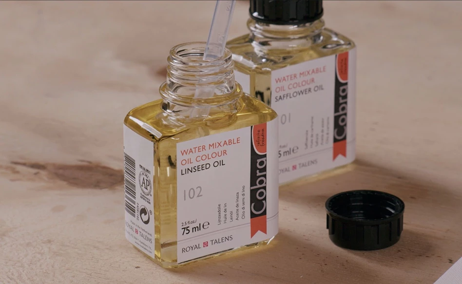 Wie man Cobra wassermischbares  Safloröl und Leinöl verwendet